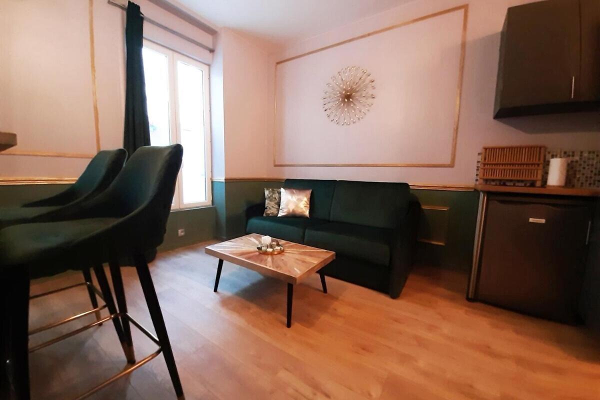 Guernica Apartment Paris Montmartre الغرفة الصورة